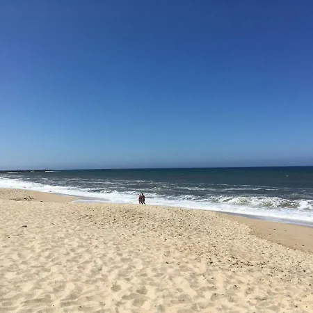 Sabor A Verao, T1 Em Frente A Com Tv Apartment